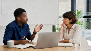 ENTP-Persönlichkeit: Eigenschaften und Merkmale im Job-Alltag [Bildinhalt mit KI erstellt]